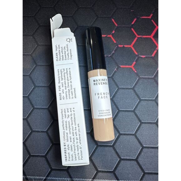 Maxine’s Revenge FRENCH FACE Concealer Concentrate - Color: light peach - Picture 6 of 6
